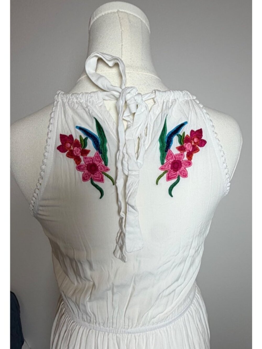 Solitaire Chic Floral Embroidered Sleeveless Maxi Dress Boho Tiered Halter Neck - Picture 6 of 14